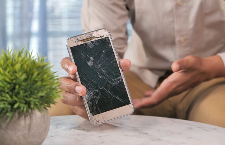 Top 5 Reasons Phones Get Damaged – And How to Prevent Them